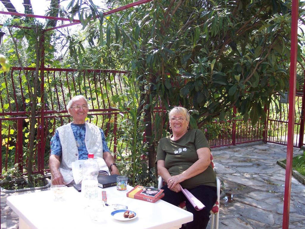 Guest House Villa Kosa Bijela Bagian luar foto